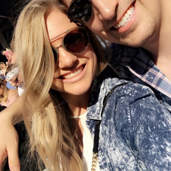 Tory Burch Sunglasses - Picture 6 of 6